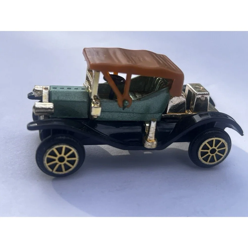 1910 Ford Model T Miniature Diecast Car Green Black No.304 Collectible